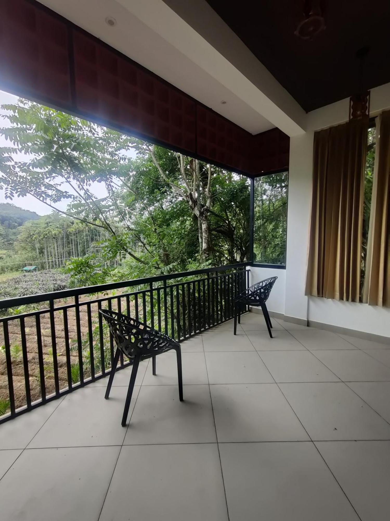 Exoticaholidays สุลต่านบาเทรี ภายนอก รูปภาพ